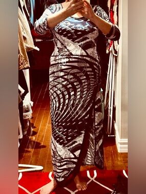 🇨🇦Sz M Michael Tyler Blue and White 3/4 Sleeve Patterned Maxi Dress
